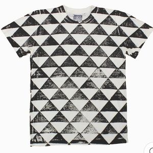 Triangles Jung Tee